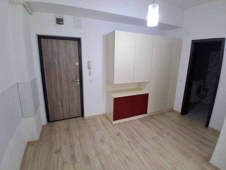 Apartament cu 2 camere semidecomandat, mobilat în Păcurari