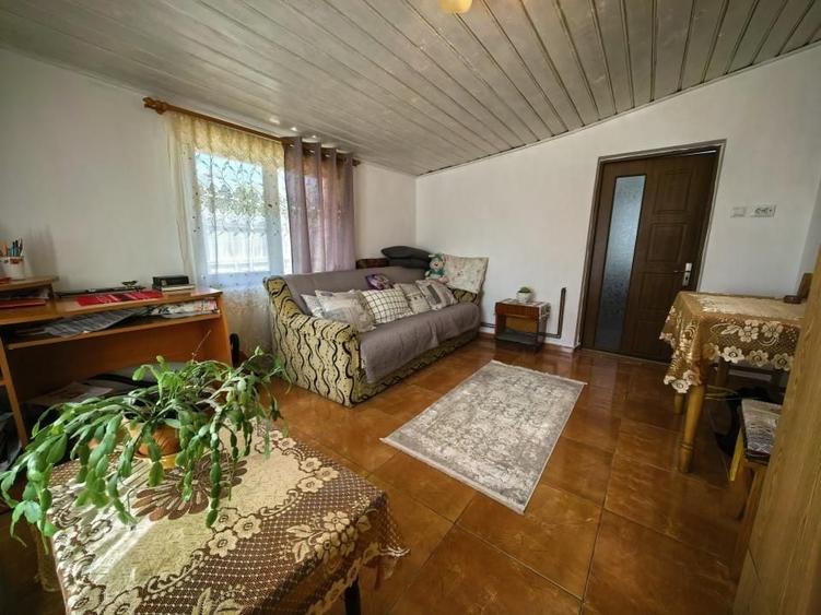 Casă individuală cu 4 camere cu Canalizare în Horpaz