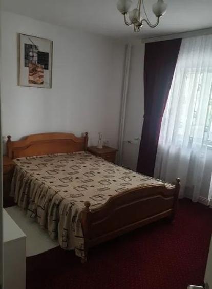 Apartament cu 4 camere decomandat, mobilat în Vitan Mall