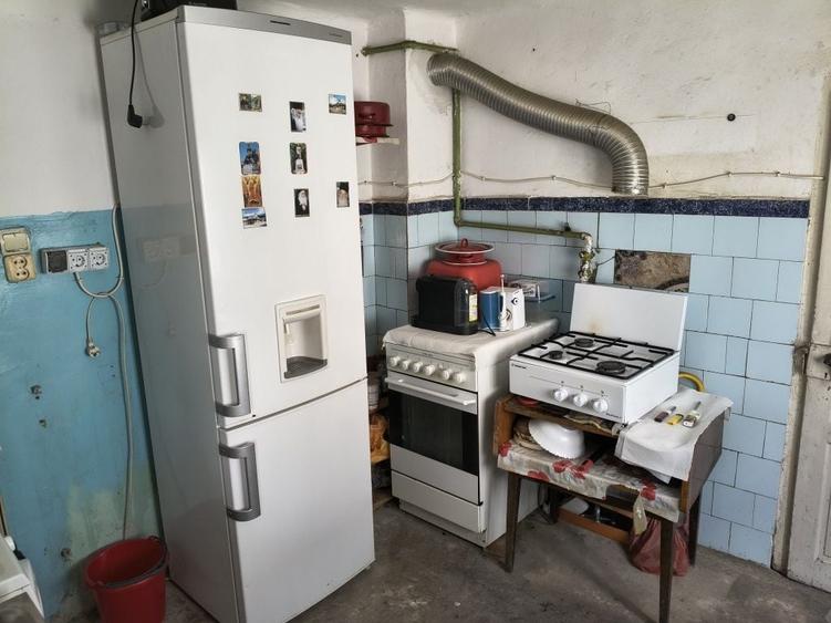 Casă cu 3 camere semidecomandat în Sud