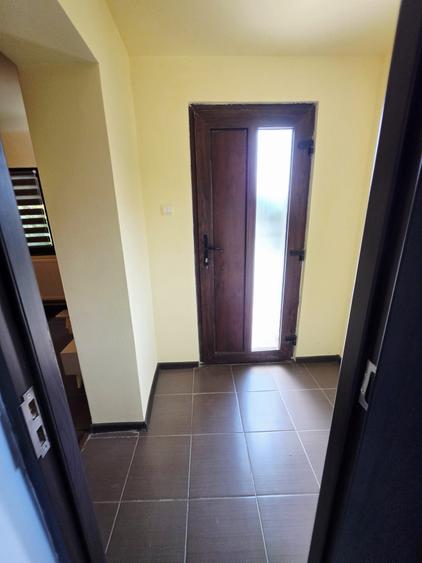 Casă renovată cu 6 camere, teren 557 mp – Berceni, Prahova - 46
