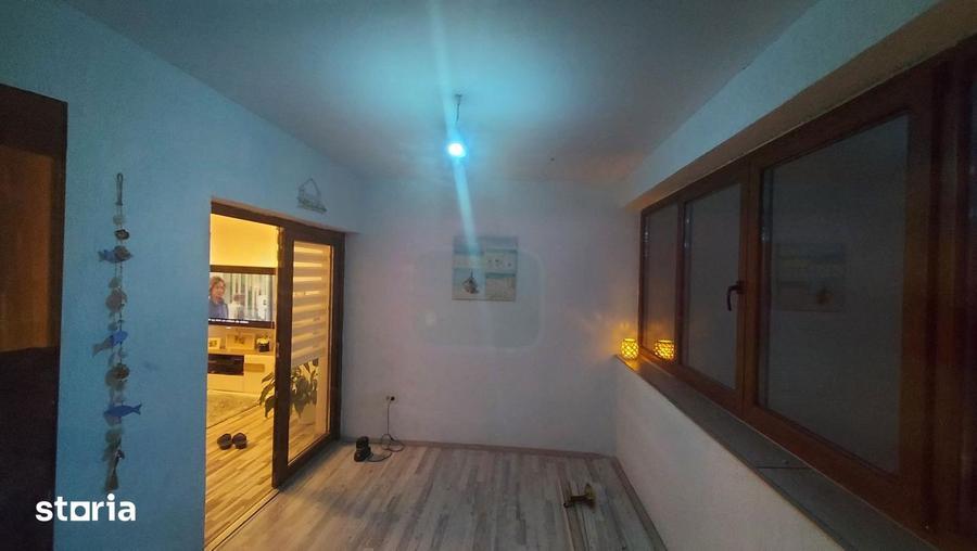 Casă cu 7 camere cu Teren 270 Mp în Lumina