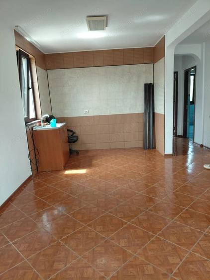 Casă cu Teren 522 Mp în Sud