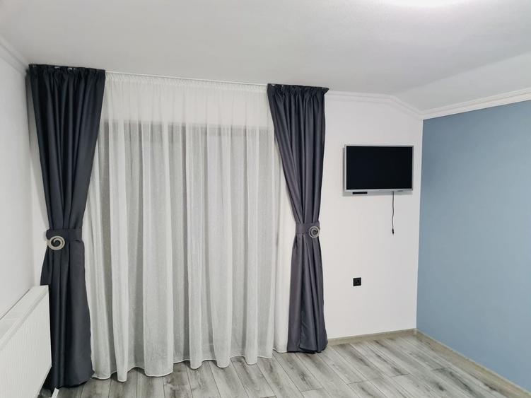 Casă individuală cu 4 camere cu Canalizare în Rontău