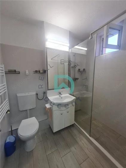 Apartament cu 2 camere semidecomandat în Vlahuță