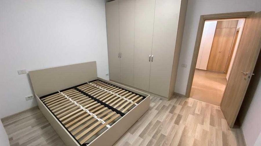 Apartament cu 2 camere decomandat în Eroii Revoluției