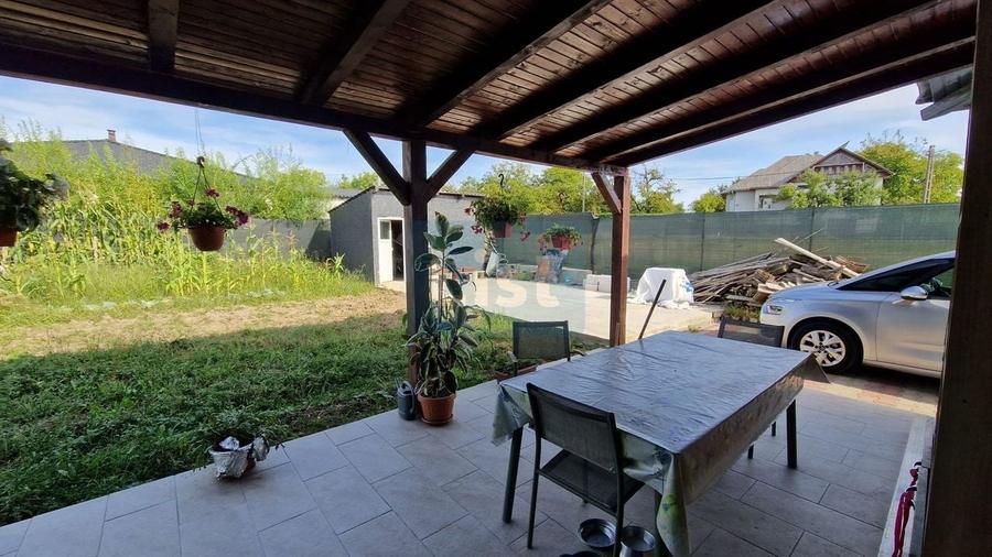 Casă cu 5 camere cu Canalizare în Satu Nou de Sus