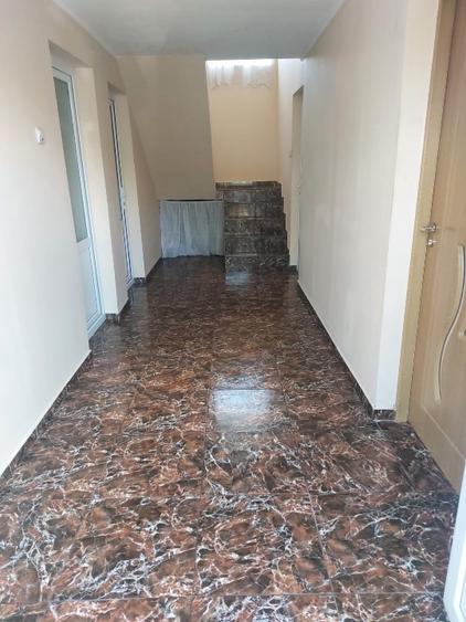 Casă individuală cu 2 camere cu Teren 3900 Mp în Braniștea