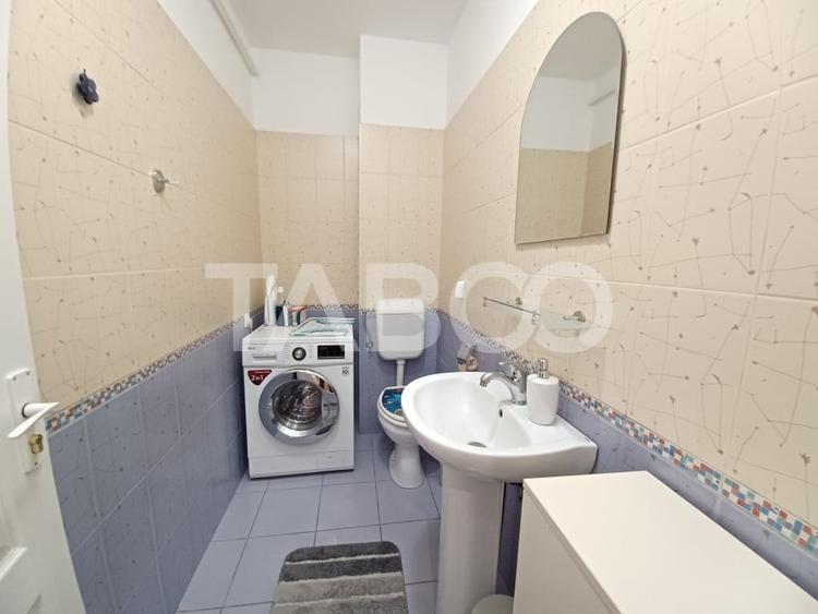 Apartament cu 3 camere decomandat, mobilat în Piața Cluj