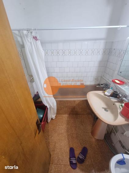 Apartament cu 3 camere decomandat în Crângași