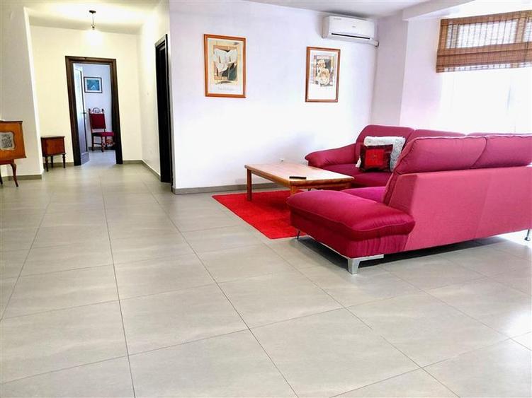 Apartament cu 3 camere decomandat, mobilat în Ultracentral