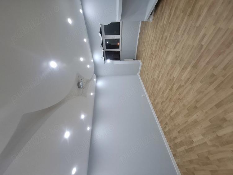 Apartament cu 4 camere decomandat în Central