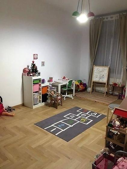 Apartament cu 4 camere decomandat în Central
