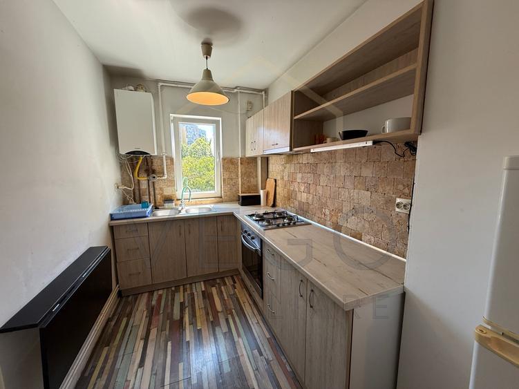 Apartament cu 3 camere semidecomandat, mobilat în Mănăștur