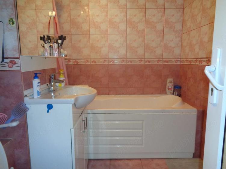 Apartament 2 camere decomandat, etaj intermediar, langa Spitalul Judetean, 64 mp, mobilat si utilat - 1