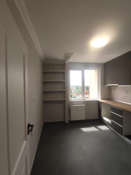 Apartament cu 3 camere semidecomandat, mobilat în Gara de Nord