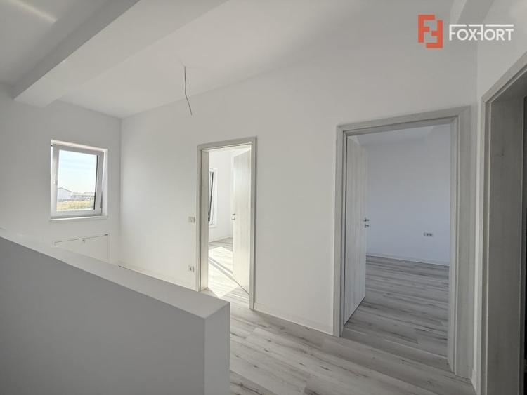 Duplex cu 4 camere cu Canalizare în Săcălaz