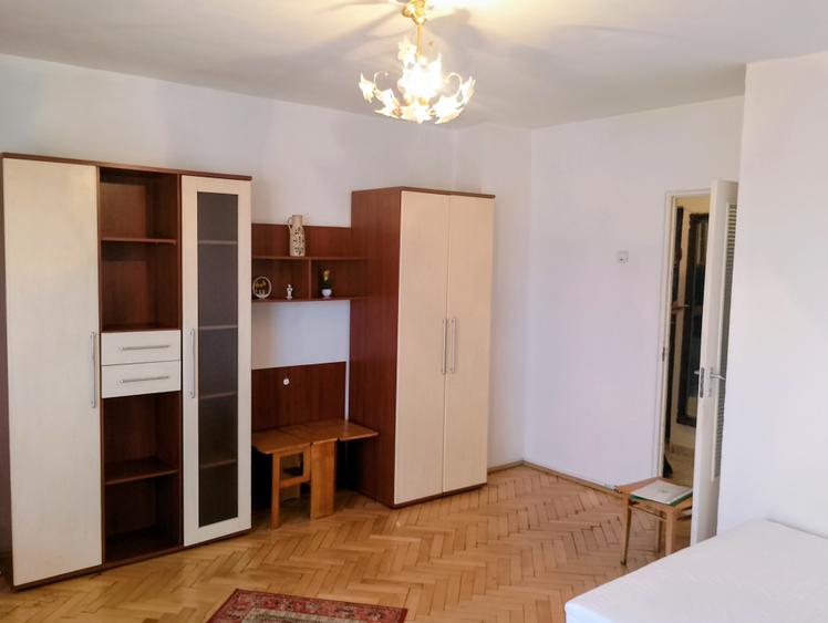 Garsonieră în Lunei