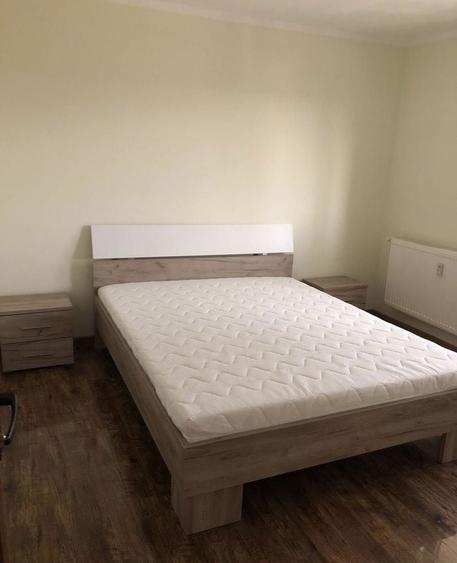 Apartament cu 3 camere decomandat, mobilat în Baba-Dochia