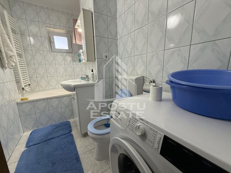 Apartament cu 2 camere semidecomandat, mobilat în Buziașului
