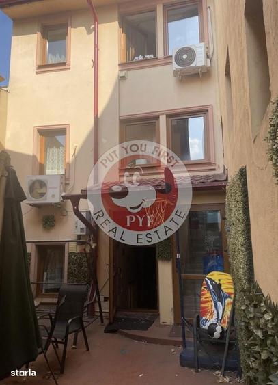 Casă cu 7 camere decomandat cu Teren 170 Mp în Romană