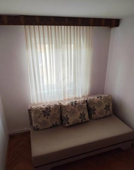 Apartament cu 3 camere semidecomandat, mobilat în Mănăștur