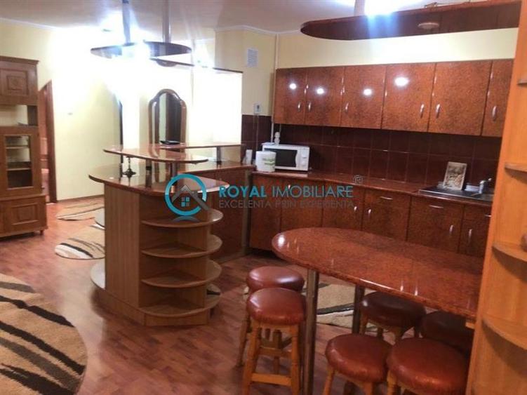 Apartament cu 3 camere decomandat, mobilat în Ultracentral
