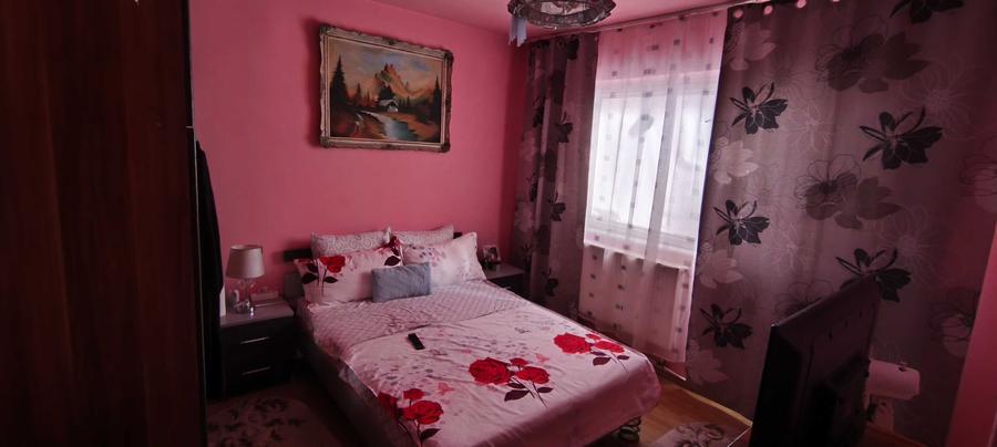 Apartament cu 3 camere decomandat în Exterior Vest