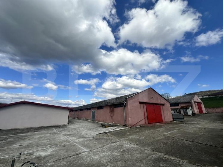 Spațiu industrial, de 356 mp, în Exterior Nord