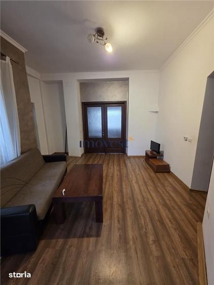 Apartament cu 3 camere nedecomandat în Central