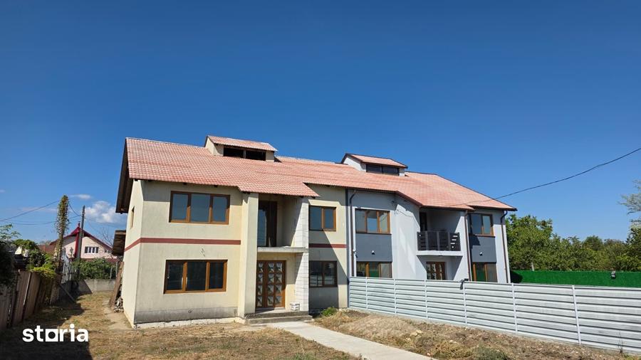 Casă cu 5 camere cu Teren 700 Mp în Garoafa