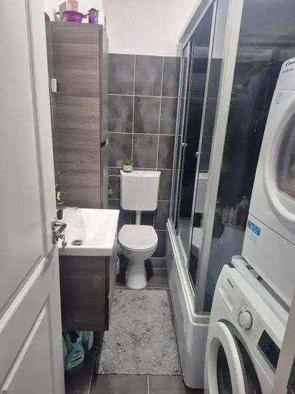 Apartament cu 2 camere decomandat, mobilat în Apărătorii Patriei