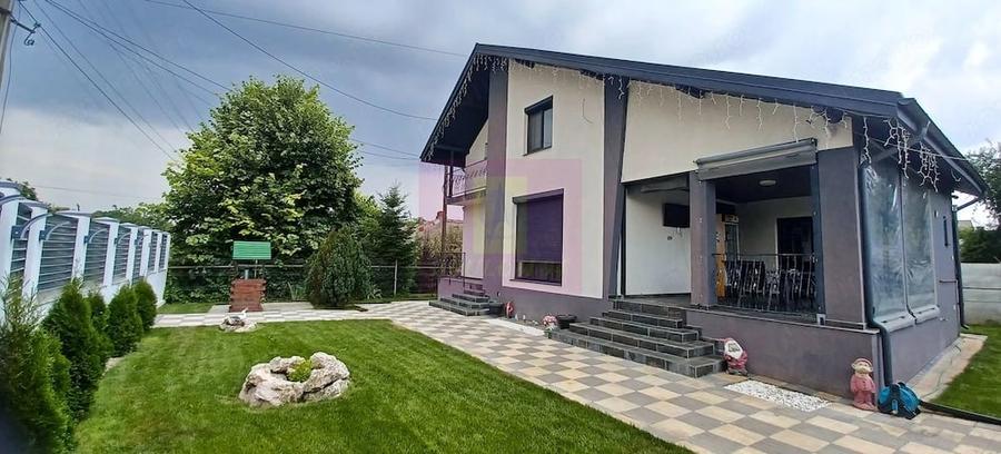 Casă cu Teren 450 Mp în Săbăreni