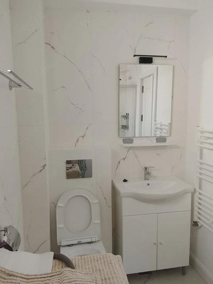 Apartament cu 2 camere semidecomandat în Găvana
