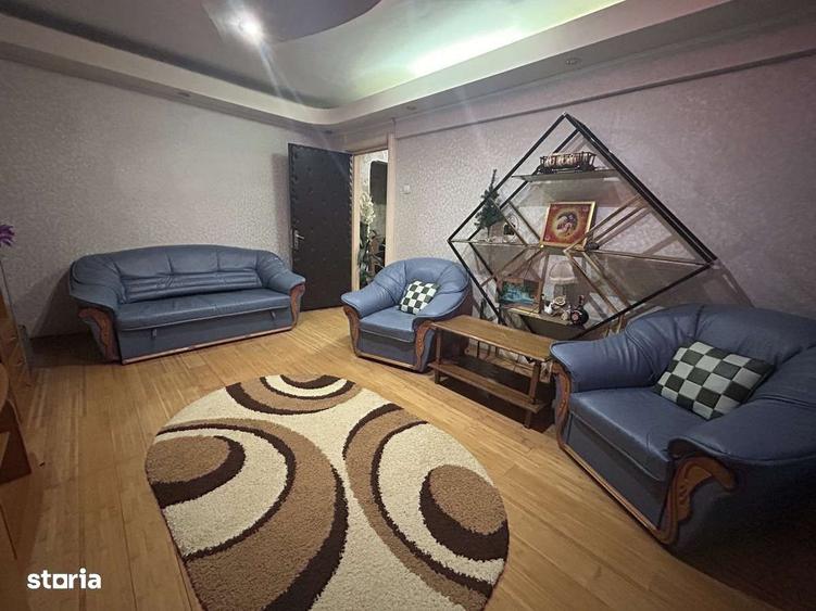 Apartament cu 3 camere decomandat în Prundu