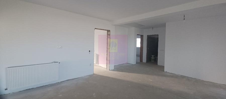 Casă cu 3 camere cu Teren 400 Mp în Central