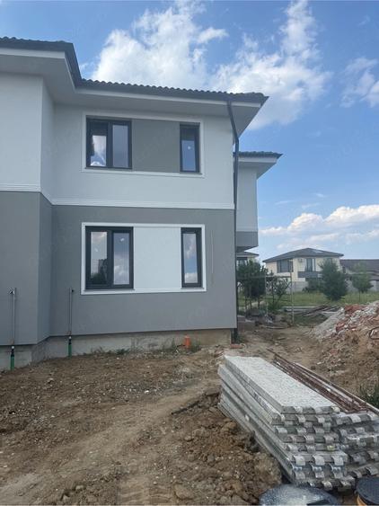 Casă cu 3 camere cu Teren 370 Mp în Central