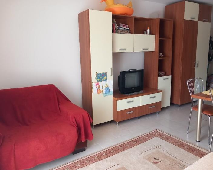 Garsonieră decomandată, mobilată în Central