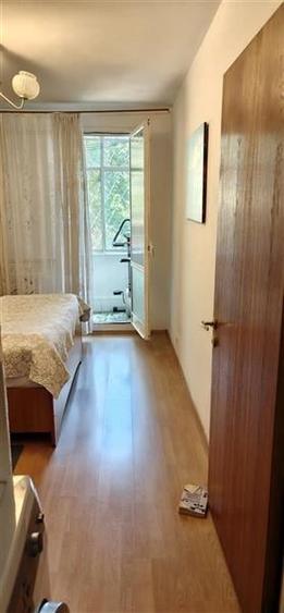 Apartament cu 3 camere semidecomandat în Berceni — fotografia 2