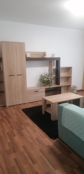Apartament cu 2 camere decomandat în Precista