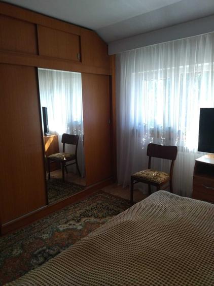 Apartament cu 3 camere semidecomandat în Exterior Vest