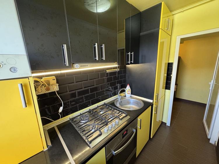 Apartament cu 2 camere semidecomandat, mobilat în Filipeștii de Pădure
