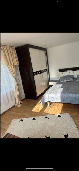 Casă cu 4 camere în Vâlcănești