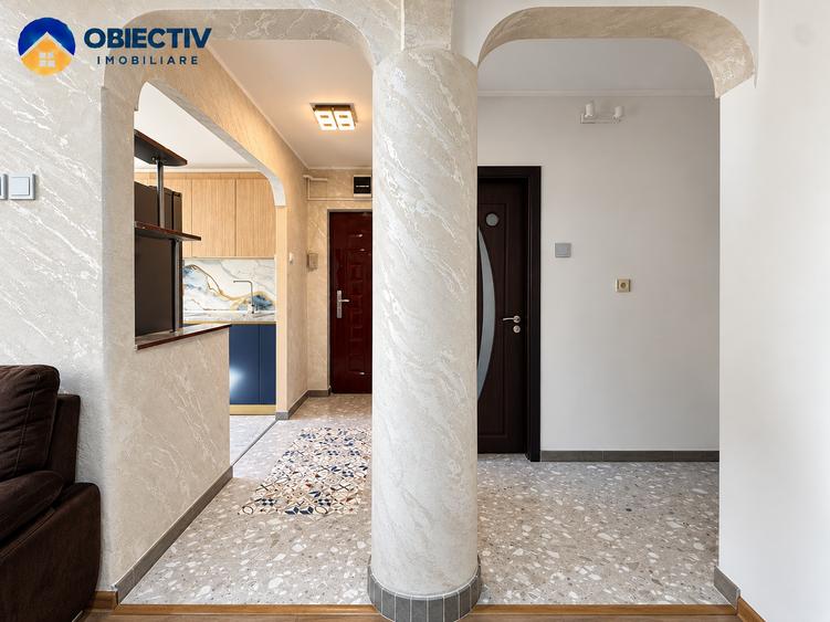 Apartament cu 4 camere decomandat în Mărăței