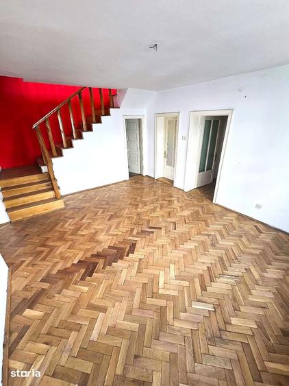 Casă cu 4 camere cu Teren 420 Mp în Titulescu