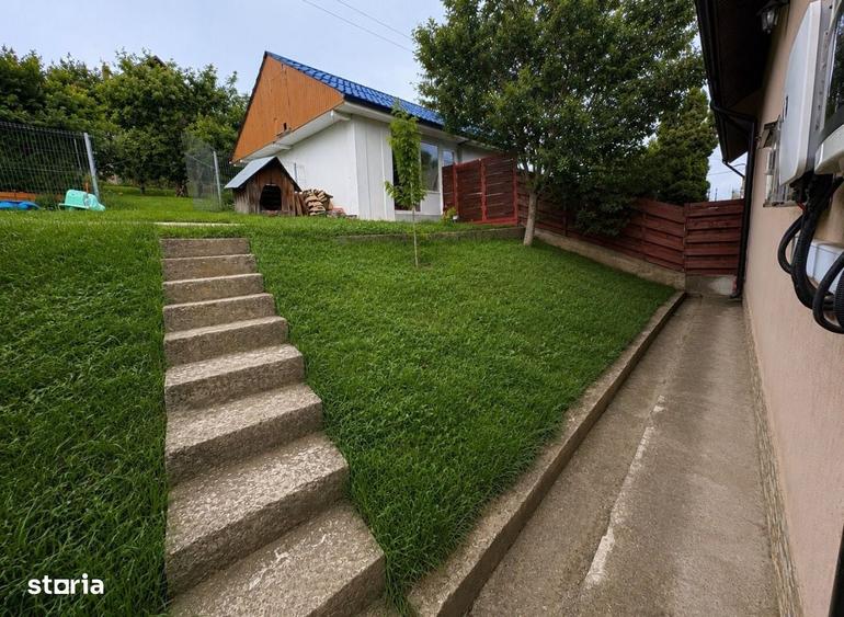 Casă cu 4 camere cu Teren 580 Mp în Tomești