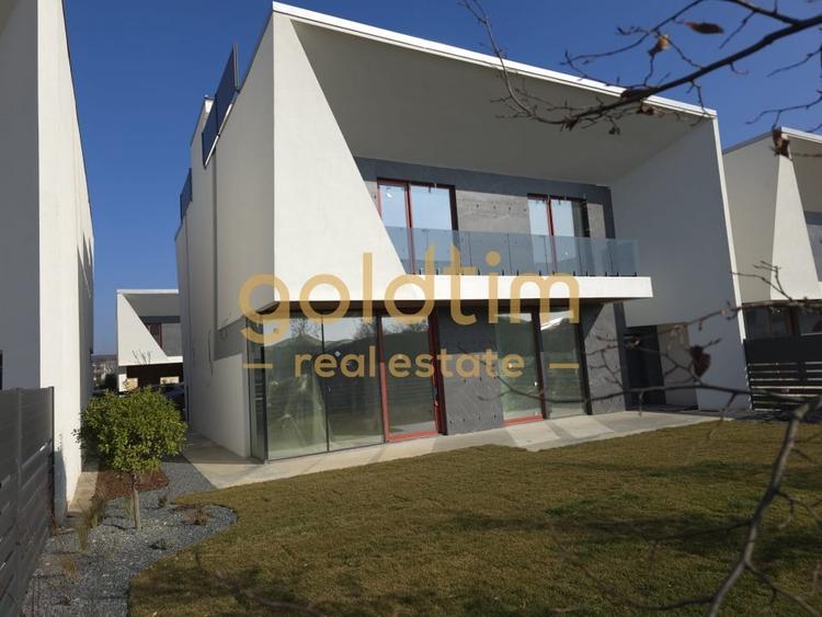 Casă individuală cu 5 camere cu Canalizare în Pipera