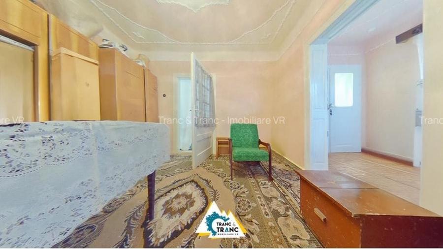 Casă cu 4 camere în Central
