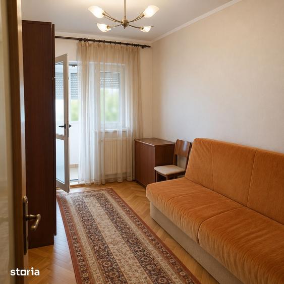 Apartament cu 3 camere decomandat în Școlilor