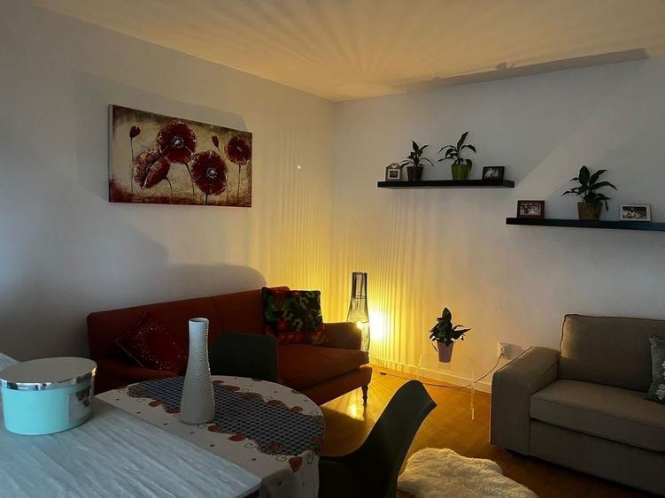 Apartament cu 3 camere decomandat în Careiului